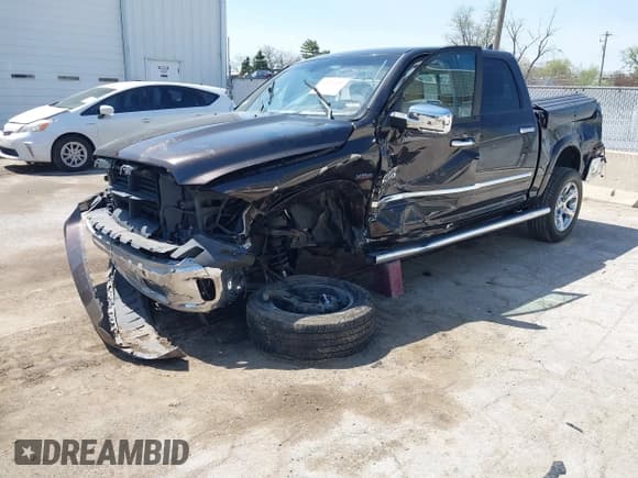 ✅ 2017 Ram 1500 Laramie • VIN: 1C6RR7NT1HS842491 • Lot: 42115418. Wystawiony na IAAI z przebiegiem 122 679 mil. Bezpłatny archiwum sprzedaży aukcyjnych z USA i szczegółowy raport historii pojazdu na DreamBid. Zdjęcie 17.