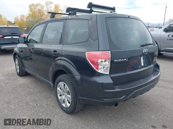 ✅ 2009 Subaru Forester X • VIN: JF2SH61689H745036 • Lot: 43610569. Listed on IAAI with 216,576 mi. Free auction sales archive from the USA and detailed vehicle history report at DreamBid. Image 3.