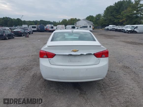 ✅ 2015 Chevrolet Impala LT • VIN: 2G1125S37F9137222 • Lot: 43332544. Listed on IAAI with 137,600 mi. Free auction sales archive from the USA and detailed vehicle history report at DreamBid. Image 16.