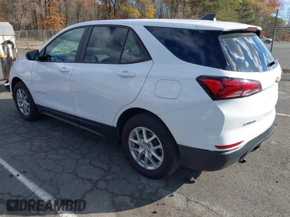 ✅ 2024 Chevrolet Equinox LS • VIN: 3GNAXFEG8RL290052 • Лот: 43589721. Опубликован ранее на IAAI с пробегом 39 327 миль. Бесплатный доступ к архиву аукционных продаж из США и подробный отчёт об истории автомобиля на DreamBid. Изображение 3.