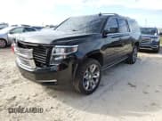 ✅ 2017 Chevrolet Suburban Premier • VIN: 1GNSCJKCXHR290985 • Lot: 76667274. Wystawiony na Copart z przebiegiem 142 730 mil. Bezpłatny archiwum sprzedaży aukcyjnych z USA i szczegółowy raport historii pojazdu na DreamBid. Zdjęcie 1.
