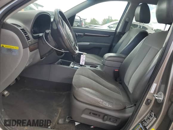 ✅ 2012 Hyundai Santa Fe SE • VIN: 5XYZHDAG1CG110640 • Lot: 70302985. Listed on Copart with 187,049 mi miles. Access the free auction sales archive from the USA and view a detailed vehicle history report at DreamBid. Image 7.