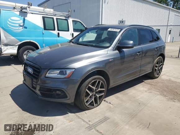✅ 2016 Audi SQ5 Premium Plus • VIN: WA1CCAFP7GA151706 • Лот: 56392425. Опубликован ранее на Copart с пробегом 168 180 миль. Бесплатный доступ к архиву аукционных продаж из США и подробный отчёт об истории автомобиля на DreamBid. Изображение 1.