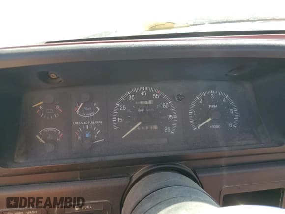 ✅ 1988 Ford F-150 • VIN: 1FTEF15N6JPB27701 • Лот: 69012734. Опубликован ранее на Copart с пробегом 4 487 миль. Бесплатный доступ к архиву аукционных продаж из США и подробный отчёт об истории автомобиля на DreamBid. Изображение 9.
