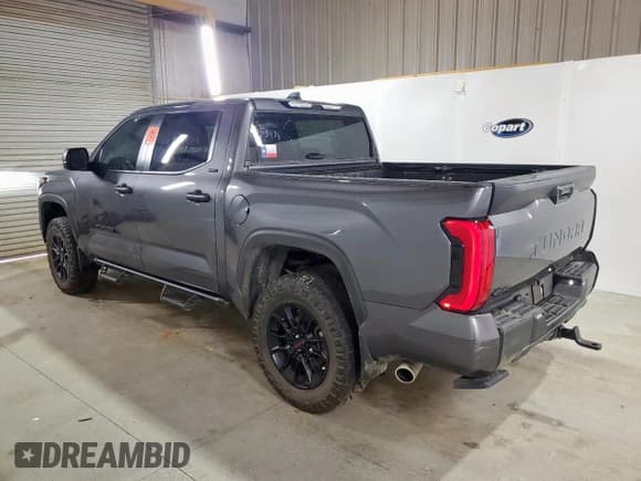 ✅ 2025 Toyota Tundra SR • VIN: 5TFLA5DBXSX253484 • Lot: 71179455. Wystawiony na Copart z przebiegiem 8 280 mil. Bezpłatny archiwum sprzedaży aukcyjnych z USA i szczegółowy raport historii pojazdu na DreamBid. Zdjęcie 2.
