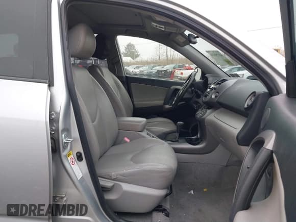 ✅ 2007 Toyota RAV4 Limited • VIN: JTMBD31V175072346 • Lot: 43756431. Listed on IAAI with 194,812 mi. Free auction sales archive from the USA and detailed vehicle history report at DreamBid. Image 5.