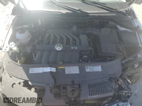 ✅ 2014 Volkswagen CC Executive • VIN: WVWGU7AN0EE520912 • Lot: 51048645. Listed on Copart with 72,591 mi. Free auction sales archive from the USA and detailed vehicle history report at DreamBid. Image 11.