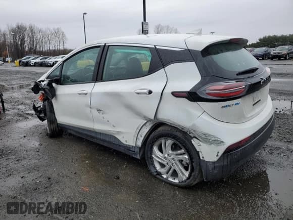 ✅ 2023 Chevrolet Bolt EV 1LT • VIN: 1G1FW6S04P4174318 • Лот: 49489824. Опубликован ранее на Copart с пробегом 21 685 миль. Бесплатный доступ к архиву аукционных продаж из США и подробный отчёт об истории автомобиля на DreamBid. Изображение 2.