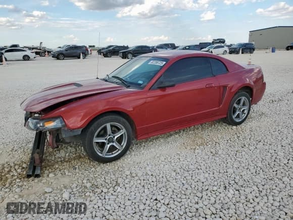 ✅ 2001 Ford Mustang Standard • VIN: 1FAFP40431F258730 • Lot: 82288725. Wystawiony na Copart z przebiegiem Nie podano. Bezpłatny archiwum sprzedaży aukcyjnych z USA i szczegółowy raport historii pojazdu na DreamBid. Zdjęcie 1.