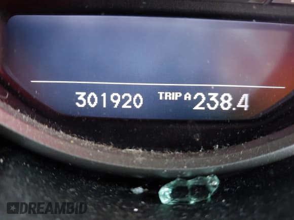 ✅ 2010 Acura RL Technology • VIN: JH4KB2F68AC000143 • Lot: 41371010. Wystawiony na IAAI z przebiegiem 301 920 mil. Bezpłatny archiwum sprzedaży aukcyjnych z USA i szczegółowy raport historii pojazdu na DreamBid. Zdjęcie 7.