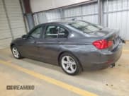 ✅ 2013 BMW 3 Series 328i xDrive • VIN: WBA3B5C50DF596786 • Лот: 82642875. Опубликован ранее на Copart с пробегом 107 943 миль. Бесплатный доступ к архиву аукционных продаж из США и подробный отчёт об истории автомобиля на DreamBid. Изображение 2.