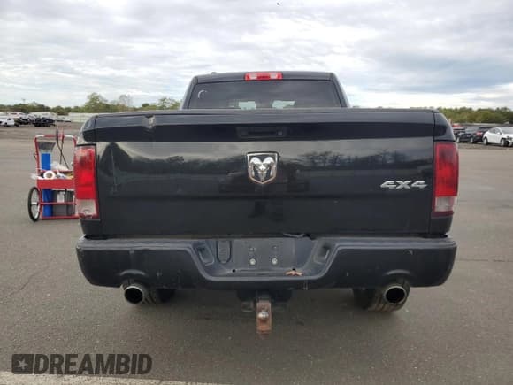 ✅ 2018 Ram 1500 Express • VIN: 1C6RR7FT7JS121483 • Lot: 86607565. Listed on Copart with 254,617 mi. Free auction sales archive from the USA and detailed vehicle history report at DreamBid. Image 6.