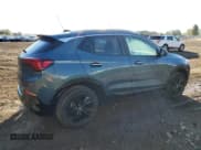 ✅ 2025 Buick Encore GX Sport Touring • VIN: KL4AMESL8SB149013 • Lot: 85134395. Wystawiony na Copart z przebiegiem 2 158 mil. Bezpłatny archiwum sprzedaży aukcyjnych z USA i szczegółowy raport historii pojazdu na DreamBid. Zdjęcie 3.