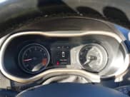 ✅ 2014 Jeep Cherokee Latitude • VIN: 1C4PJLCS1EW155350 • Lot: 43917905. Wystawiony na IAAI z przebiegiem 170 109 mil. Bezpłatny archiwum sprzedaży aukcyjnych z USA i szczegółowy raport historii pojazdu na DreamBid. Zdjęcie 7.