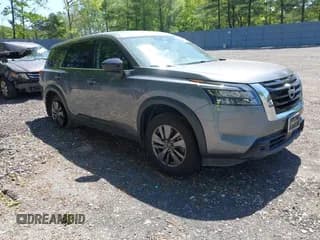 ✅ 2024 Nissan Pathfinder S • VIN: 5N1DR3AC0RC251741 • Lot: 42292911. Wystawiony na IAAI z przebiegiem 24 282 mil. Bezpłatny archiwum sprzedaży aukcyjnych z USA i szczegółowy raport historii pojazdu na DreamBid. Zdjęcie 1.