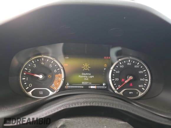 ✅ 2019 Jeep Renegade Limited • VIN: ZACNJBD14KPK05140 • Lot: 67377755. Wystawiony na Copart z przebiegiem 85 331 mil. Bezpłatny archiwum sprzedaży aukcyjnych z USA i szczegółowy raport historii pojazdu na DreamBid. Zdjęcie 9.