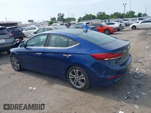✅ 2017 Hyundai Elantra SE • VIN: 5NPD84LF5HH097924 • Lot: 42887013. Listed on IAAI with 84,156 mi. Free auction sales archive from the USA and detailed vehicle history report at DreamBid. Image 3.