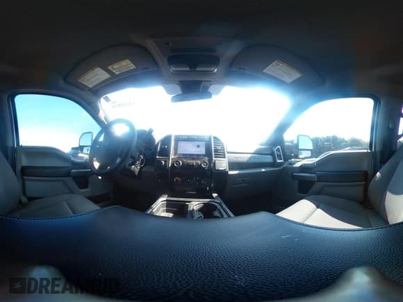 ✅ 2020 Ford F-250 XL • VIN: 1FT7W2BT5LEC66847 • Lot: 42610830. Listed on IAAI with 281,703 mi. Free auction sales archive from the USA and detailed vehicle history report at DreamBid. Image 18.