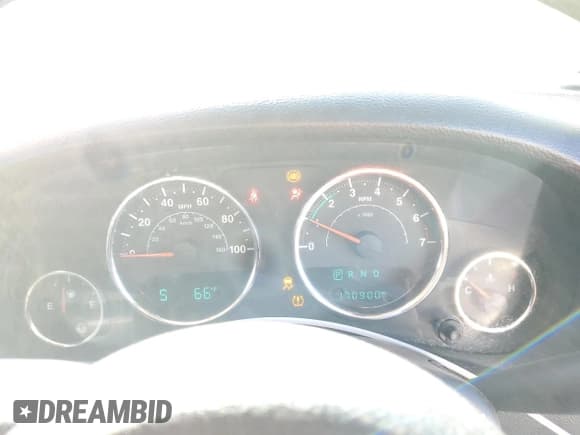 ✅ 2016 Jeep Wrangler Unlimited Sport RHD • VIN: 1C4BJWKG2GL156875 • Lot: 43361725. Wystawiony na Copart z przebiegiem 170 900 mil. Bezpłatny archiwum sprzedaży aukcyjnych z USA i szczegółowy raport historii pojazdu na DreamBid. Zdjęcie 9.