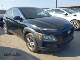 ✅ 2019 Hyundai Kona SE • VIN: KM8K12AA4KU203893 • Лот: 43199701. Опубликован ранее на IAAI с пробегом 105 298 миль. Бесплатный доступ к архиву аукционных продаж из США и подробный отчёт об истории автомобиля на DreamBid. Изображение 1.