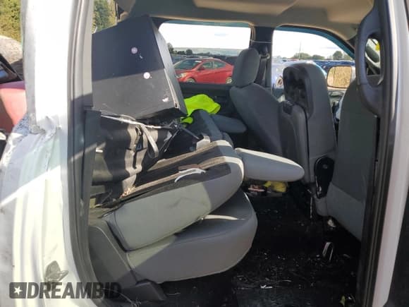 ✅ 2015 Ram 2500 Tradesman • VIN: 3C6TR5CT1FG659142 • Lot: 71819993. Wystawiony na Copart z przebiegiem Nie podano. Bezpłatny archiwum sprzedaży aukcyjnych z USA i szczegółowy raport historii pojazdu na DreamBid. Zdjęcie 10.