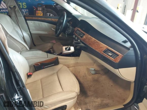 ✅ 2008 BMW 5 Series 528i • VIN: WBANU53528CT03030 • Lot: 42563224. Listed on IAAI with 198,837 mi. Free auction sales archive from the USA and detailed vehicle history report at DreamBid. Image 5.