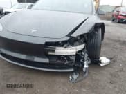 ✅ 2025 Tesla Model 3 Long Range • VIN: 5YJ3E1EB6SF878888 • Lot: 41451317. Wystawiony na IAAI z przebiegiem 732 mil. Bezpłatny archiwum sprzedaży aukcyjnych z USA i szczegółowy raport historii pojazdu na DreamBid. Zdjęcie 15.