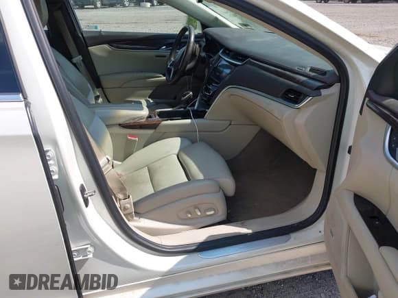 ✅ 2014 Cadillac XTS Luxury • VIN: 2G61N5S36E9130133 • Lot: 42774629. Listed on IAAI with 143,861 mi. Free auction sales archive from the USA and detailed vehicle history report at DreamBid. Image 5.