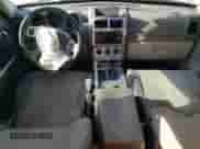 2007 Dodge Nitro SLT с VIN 1D8GT58K77W614187, выставлен на аукционе Copart как лот 65040384 с пробегом 237 149 миль миль и На запчасти • Non repairable. История ставок и продаж доступна на DreamBid. Изображение 8.