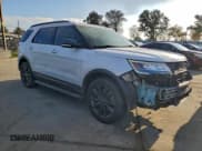 ✅ 2017 Ford Explorer XLT • VIN: 1FM5K7D80HGD55791 • Лот: 94468095. Опубликован ранее на Copart с пробегом 83 294 миль. Бесплатный доступ к архиву аукционных продаж из США и подробный отчёт об истории автомобиля на DreamBid. Изображение 4.