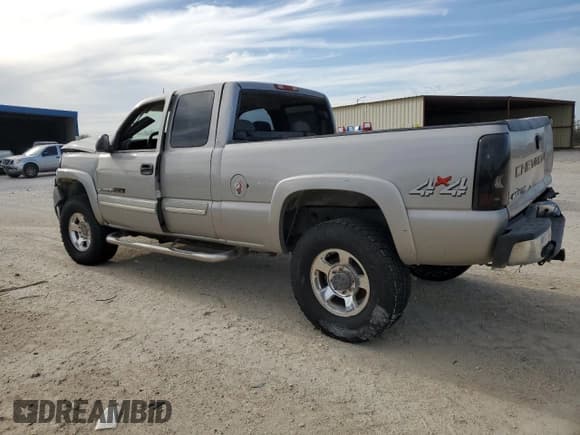 ✅ 2005 Chevrolet Silverado 2500HD LT • VIN: 1GCHK29U95E293793 • Lot: 78213934. Listed on Copart with Not provided. Free auction sales archive from the USA and detailed vehicle history report at DreamBid. Image 2.