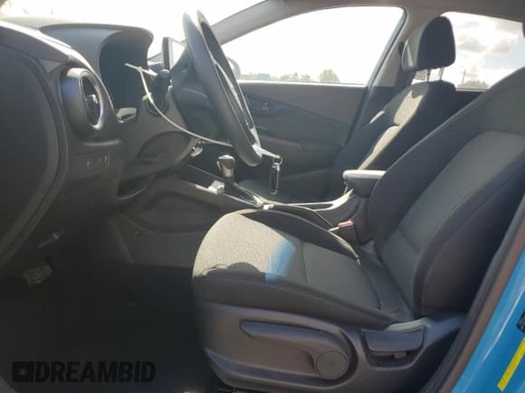 ✅ 2022 Hyundai Kona SEL • VIN: KM8K62ABXNU925397 • Лот: 91666545. Опубликован ранее на Copart с пробегом 33 266 миль. Бесплатный доступ к архиву аукционных продаж из США и подробный отчёт об истории автомобиля на DreamBid. Изображение 7.