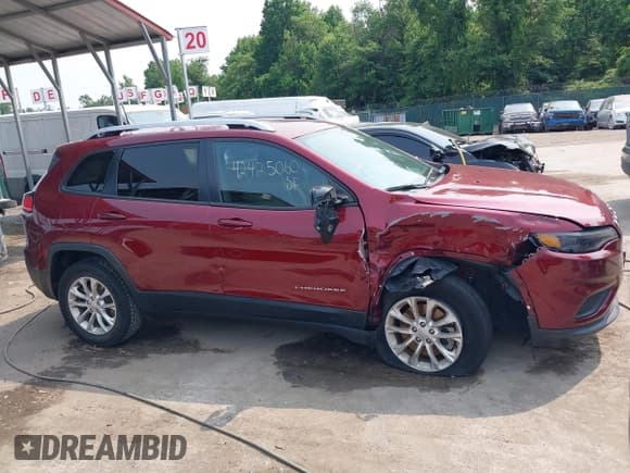 ✅ 2021 Jeep Cherokee Latitude • VIN: 1C4PJMCB9MD193523 • Lot: 42425060. Wystawiony na IAAI z przebiegiem 127 777 mil. Bezpłatny archiwum sprzedaży aukcyjnych z USA i szczegółowy raport historii pojazdu na DreamBid. Zdjęcie 13.