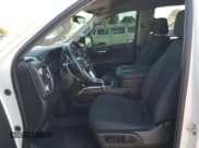 ✅ 2021 GMC Sierra 1500 • VIN: 1GTP8CET3MZ123515 • Lot: 47235435. Wystawiony na Copart z przebiegiem 57 713 mil. Bezpłatny archiwum sprzedaży aukcyjnych z USA i szczegółowy raport historii pojazdu na DreamBid. Zdjęcie 7.