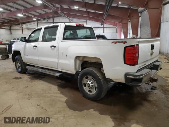 2015 Chevrolet Silverado 2500HD Work Truck z VIN 1GC1KUEG9FF646431, wystawiony jako Copart lot #54311285 z przebiegiem 261 774 mil mil oraz Szkoda całkowita • Salvage title. Historia ofert i sprzedaży dostępna na DreamBid. Obrazek 2.