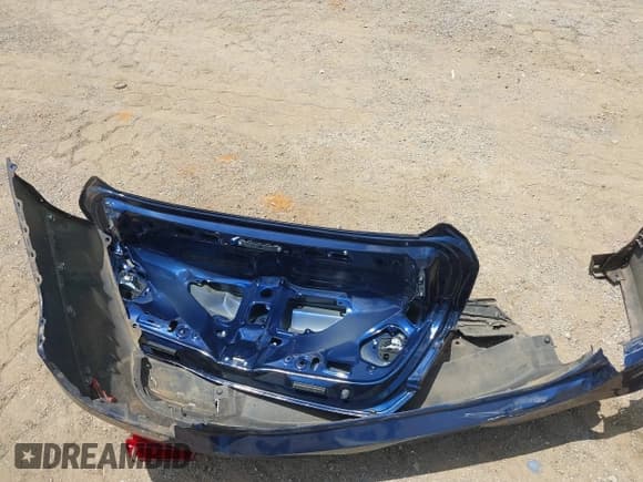 ✅ 2019 Honda Accord EX • VIN: 1HGCV3F4XKA000841 • Lot: 42736470. Listed on IAAI with 18,995 mi. Free auction sales archive from the USA and detailed vehicle history report at DreamBid. Image 12.