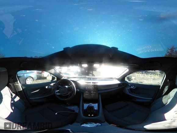 ✅ 2022 Polestar 2 • VIN: LPSED3KA9NL057894 • Lot: 43555814. Wystawiony na IAAI z przebiegiem 21 865 mil. Bezpłatny archiwum sprzedaży aukcyjnych z USA i szczegółowy raport historii pojazdu na DreamBid. Zdjęcie 21.