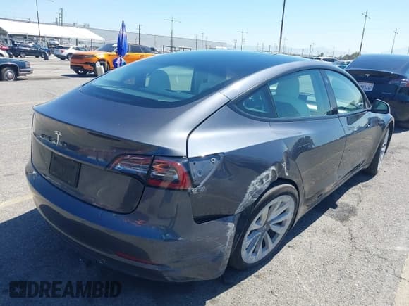 ✅ 2021 Tesla Model 3 Standard Range Plus • VIN: 5YJ3E1EA0MF908736 • Lot: 42229069. Wystawiony na IAAI z przebiegiem 58 999 mil. Bezpłatny archiwum sprzedaży aukcyjnych z USA i szczegółowy raport historii pojazdu na DreamBid. Zdjęcie 6.