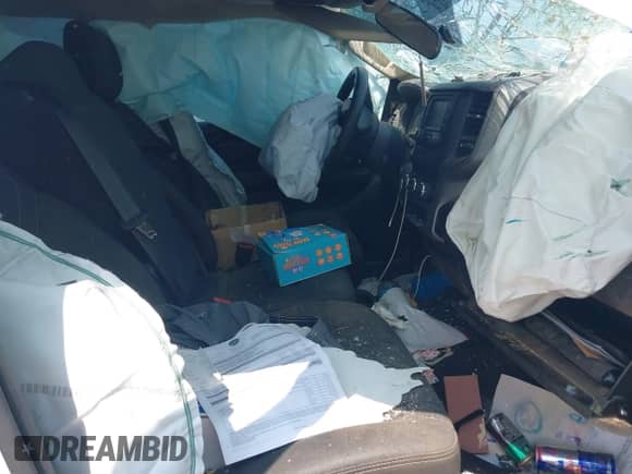 2019 Ram 1500 Tradesman z VIN 1C6SRFCT8KN601628, wystawiony jako IAAI lot #43016581 z przebiegiem Nie podano mil oraz . Historia ofert i sprzedaży dostępna na DreamBid. Obrazek 5.