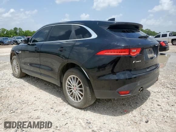 ✅ 2019 Jaguar F-Pace 25t • VIN: SADCS2FX5KA391378 • Lot: 62918735. Listed on Copart with 107,912 mi. Free auction sales archive from the USA and detailed vehicle history report at DreamBid. Image 2.
