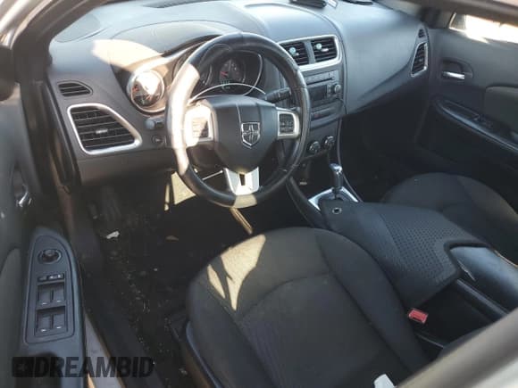 ✅ 2012 Dodge Avenger SXT • VIN: 1C3CDZCB0CN196522 • Lot: 86984134. Wystawiony na Copart z przebiegiem 191 556 mil. Bezpłatny archiwum sprzedaży aukcyjnych z USA i szczegółowy raport historii pojazdu na DreamBid. Zdjęcie 8.