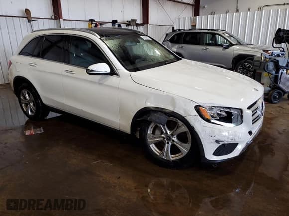 ✅ 2018 Mercedes-Benz GLC 300 • VIN: WDC0G4KB7JV094331 • Lot: 91039075. Wystawiony na Copart z przebiegiem 96 474 mil. Bezpłatny archiwum sprzedaży aukcyjnych z USA i szczegółowy raport historii pojazdu na DreamBid. Zdjęcie 4.