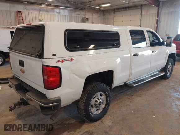 2016 Chevrolet Silverado 2500HD Work Truck z VIN 1GC1KUEG8GF104724, wystawiony jako IAAI lot #43374467 z przebiegiem Nie podano mil oraz . Historia ofert i sprzedaży dostępna na DreamBid. Obrazek 4.