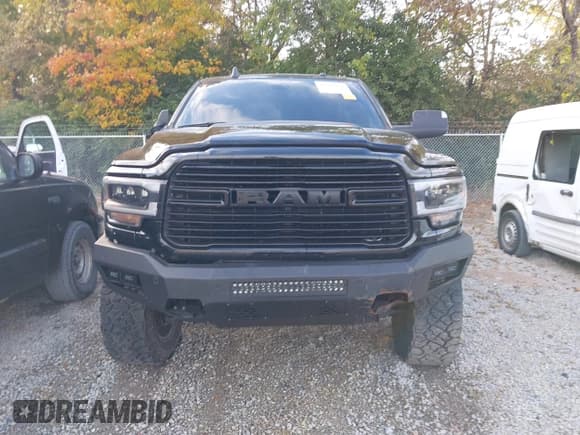 ✅ 2022 Ram 2500 Laramie • VIN: 3C6UR5FL1NG327295 • Lot: 43548472. Listed on IAAI with 107,821 mi. Free auction sales archive from the USA and detailed vehicle history report at DreamBid. Image 12.