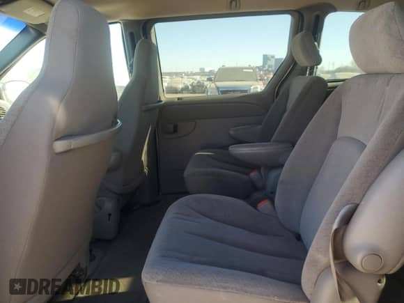 2002 Dodge Caravan eL with VIN 1B4GP34372B656622, listed as a Copart auction lot 42532275 with 180,250 mi miles and Salvage title. Bid and sale history available at DreamBid. Image 11.