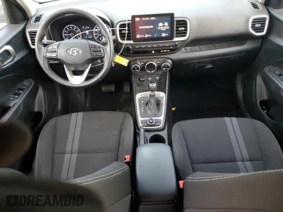 ✅ 2021 Hyundai Venue SEL • VIN: KMHRC8A35MU103169 • Lot: 42634855. Wystawiony na Copart z przebiegiem 22 671 mil. Bezpłatny archiwum sprzedaży aukcyjnych z USA i szczegółowy raport historii pojazdu na DreamBid. Zdjęcie 8.