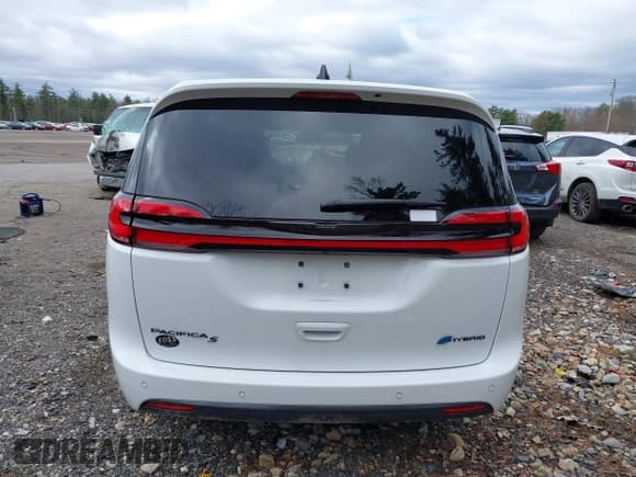 ✅ 2023 Chrysler Pacifica Hybrid Limited • VIN: 2C4RC1S76PR542993 • Lot: 42042847. Wystawiony na IAAI z przebiegiem 31 295 mil. Bezpłatny archiwum sprzedaży aukcyjnych z USA i szczegółowy raport historii pojazdu na DreamBid. Zdjęcie 17.