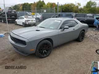 2009 Dodge Challenger SE z VIN 2B3LJ44V49H542302, wystawiony jako Copart lot #71263994 z przebiegiem 158 718 mil mil oraz Szkoda całkowita • Salvage title. Historia ofert i sprzedaży dostępna na DreamBid. Obrazek 1.