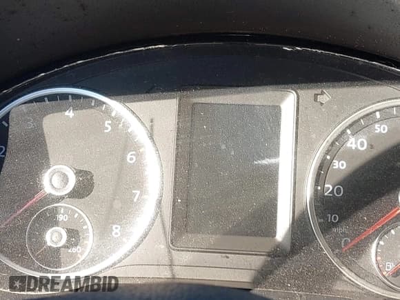 ✅ 2012 Volkswagen Tiguan S • VIN: WVGAV7AXXCW098459 • Lot: 43607959. Listed on IAAI with 77,189 mi. Free auction sales archive from the USA and detailed vehicle history report at DreamBid. Image 7.