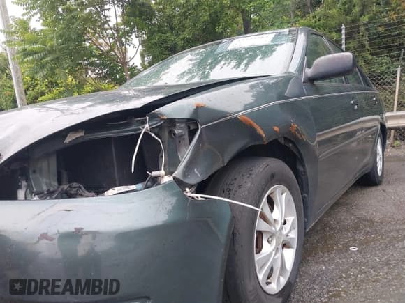 ✅ 2006 Toyota Camry LE • VIN: 4T1BF30K36U113786 • Lot: 42405582. Wystawiony na IAAI z przebiegiem 136 928 mil. Bezpłatny archiwum sprzedaży aukcyjnych z USA i szczegółowy raport historii pojazdu na DreamBid. Zdjęcie 6.